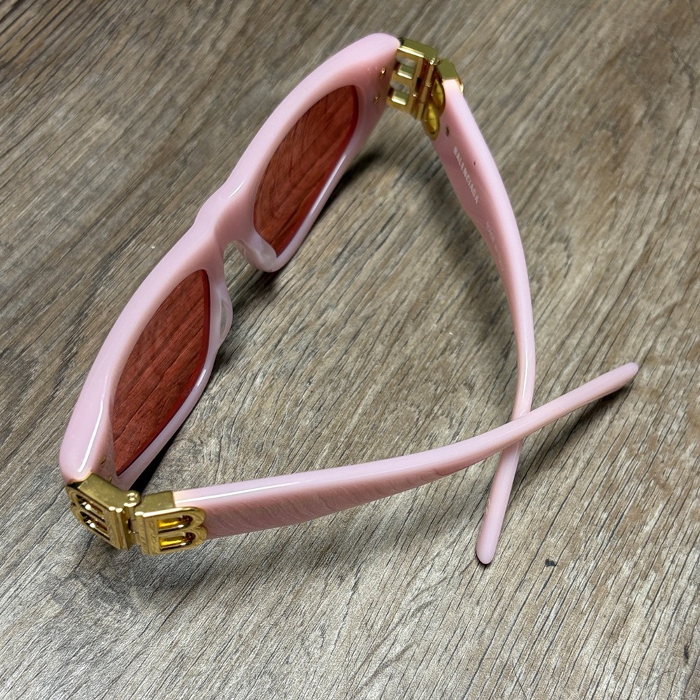 Balenciaga Light Pink Sunglasses with Black Case - Picture 7 of 11